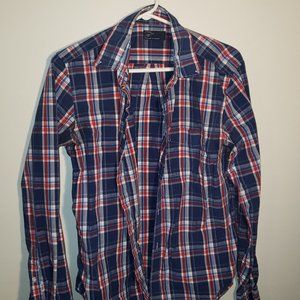 Stylish Slim Fit Men's Shirts - Vancouver - $10